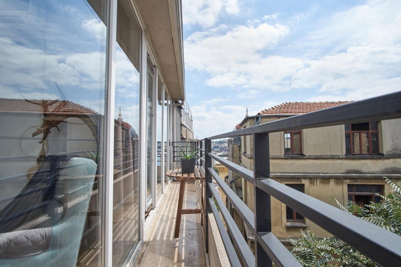 Briva Apartment Истанбул Екстериор снимка
